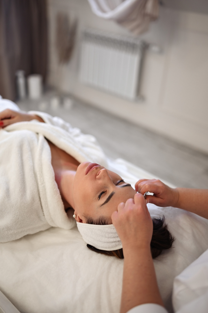 Esteticistas y cosmetólogas 